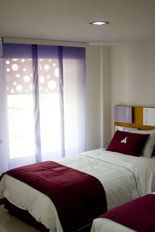 Hotel San Antonio Plaza Cali 4*,